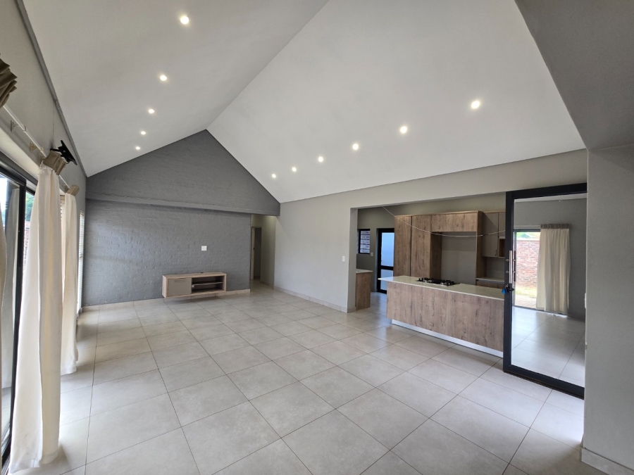 3 Bedroom Property for Sale in Van Der Hoff Park North West